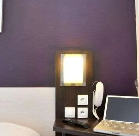 Brit Hotel Confort Lyon Dardilly 2*