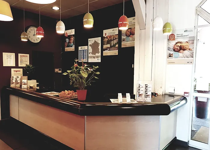 Brit Confort Lyon Hotel 2*